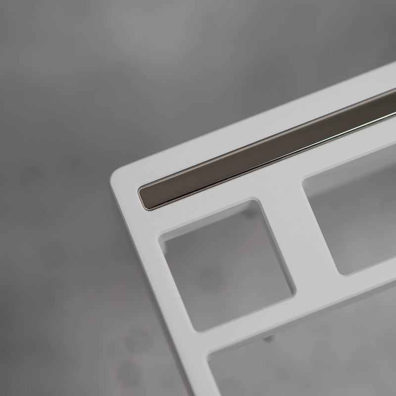Sonnet Accent - Finish:Silver Mirror